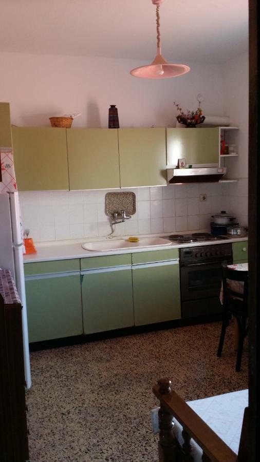 Grigorios Apartments เนอาวรัสนา ภายนอก รูปภาพ