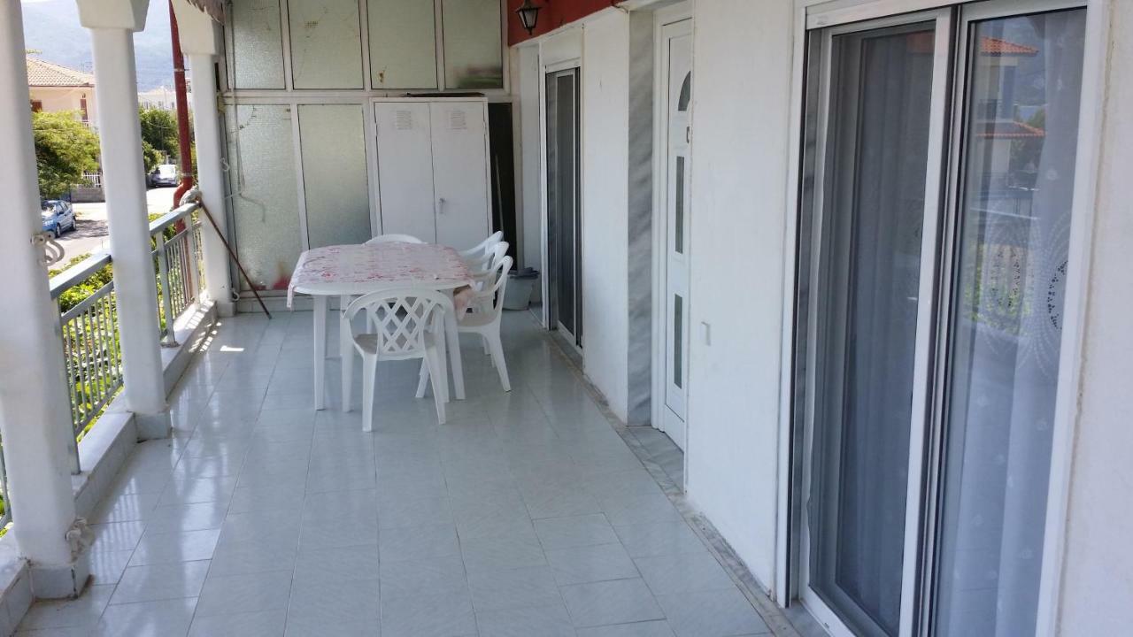 Grigorios Apartments เนอาวรัสนา ภายนอก รูปภาพ
